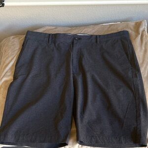 Tommy Bahama men’s shorts
Size 38
Black
In great condition